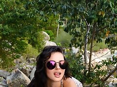 7 pictures - Jasmine Jazz On Kong Island
