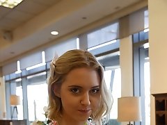 8 pictures - Chloe Cherry At The Galleria