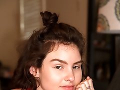 8 pictures - Gigi Matthews Wake Up Little Suzie