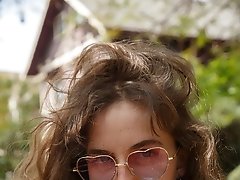 8 pictures - Vivi Kuanas One Brashy Oyster